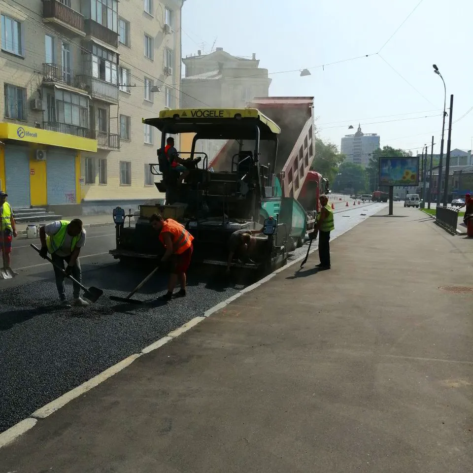 Будівництво та ремонт автодоріг в Харківській області